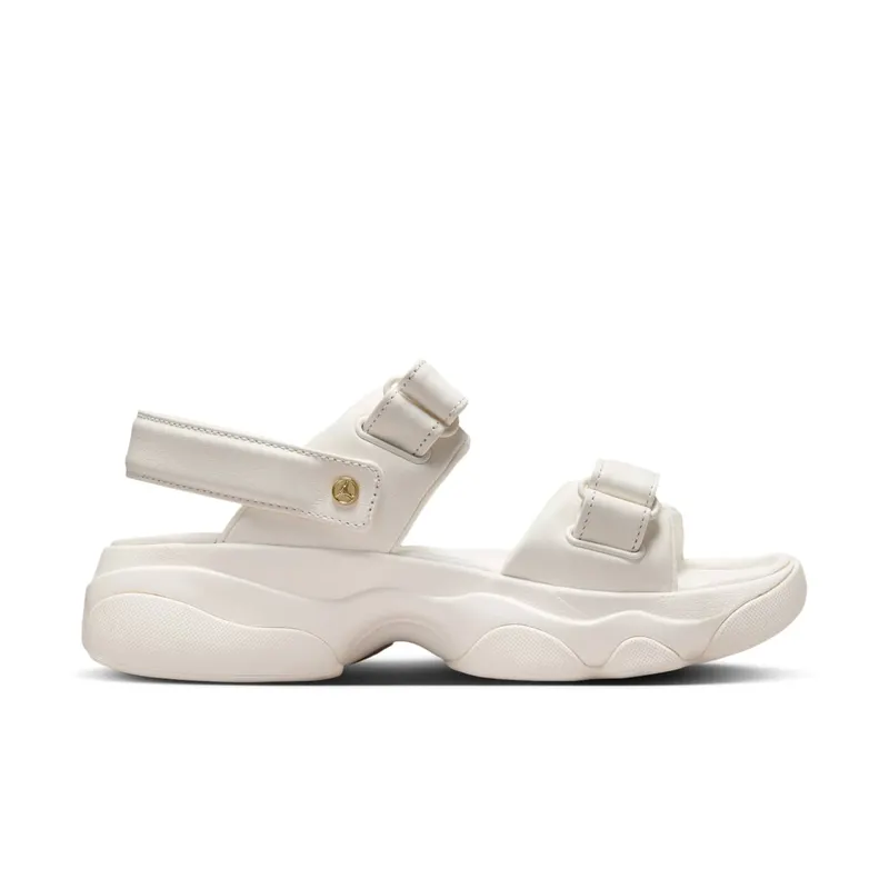 Jordan Deja Sail Metallic Gold (FN5036-100)