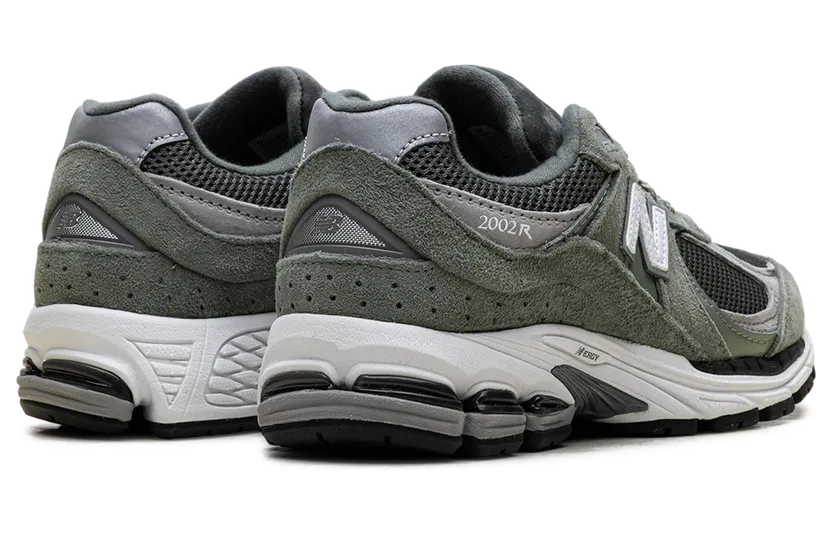 new-balance-2002r M2002RG1