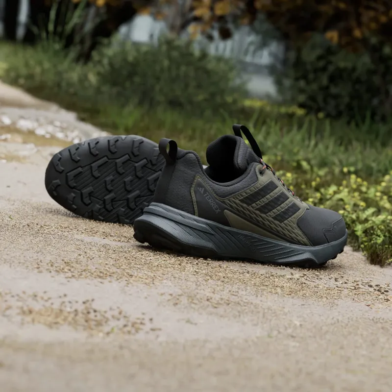 Adidas Terrex Tracefinder 2 CLIMAPROOF Trailrunningschoenen Olive Strata / Core Black / Semi Impact Orange (JR7768)
