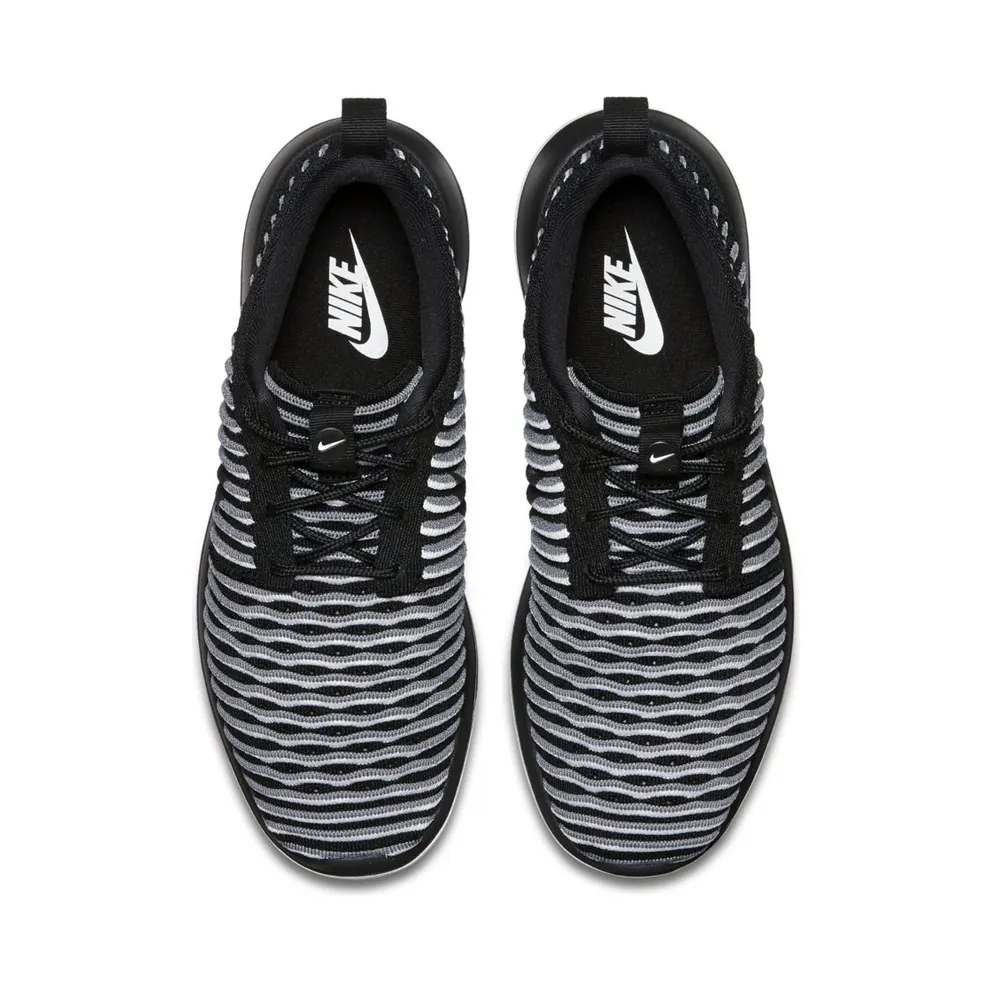 Nike Roshe Two Flyknit Black Black White (W) Black/Black/White (844929-001)