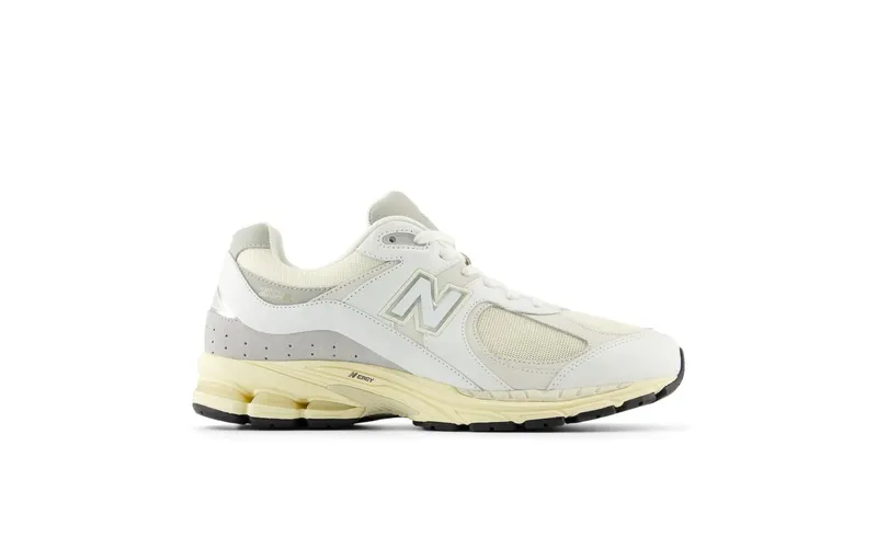 New Balance 2002R White Gold (M2002RIA)