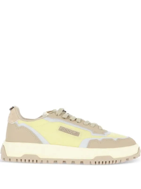 Autry Low Wildpace pumps – Yellow (LDLWRU04)