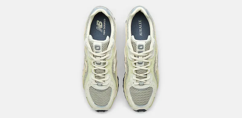 AURALEE x New Balance 204L (U204L7YU)