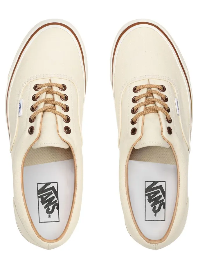 vans-style VN0A2RR11VE