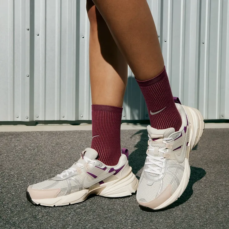 Nike V2K Run Prm “Light Bone” (HF4305-072)