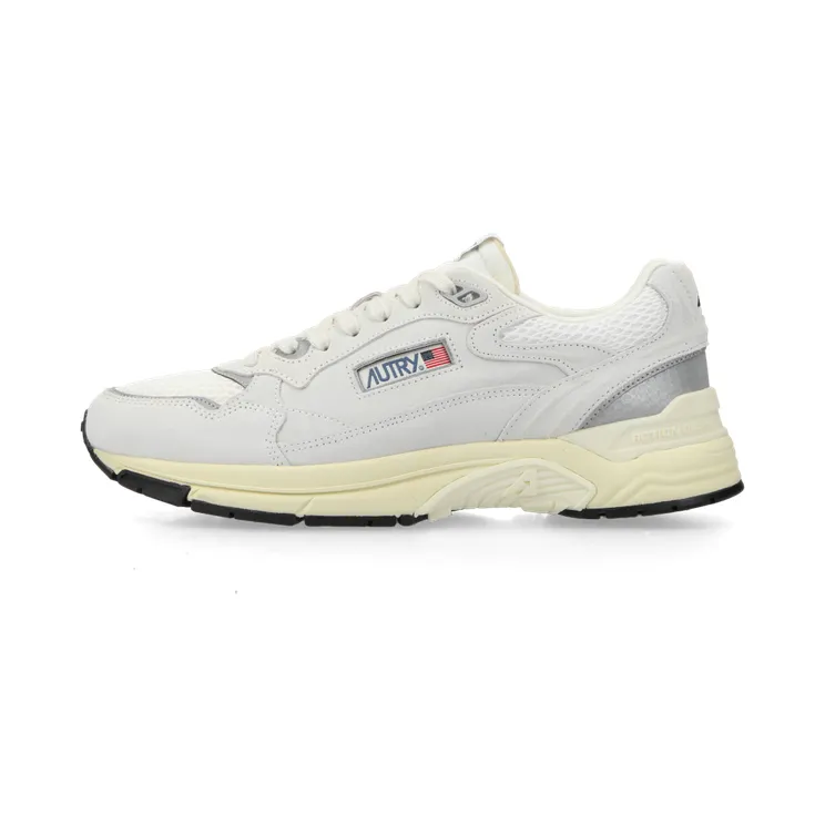 Autry Hyperway Low “White / Silver” (HYLMUM10)