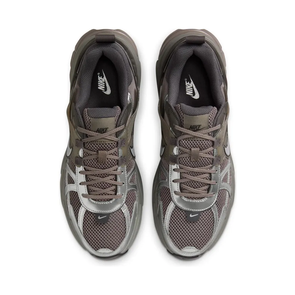 Nike V2K Run “Cave Stone Flat Pewter Medium Ash Metallic Silver” (HQ1678-200)
