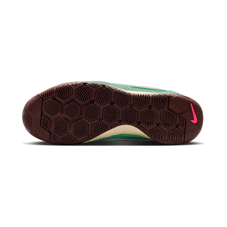 nike-gato II7085-301