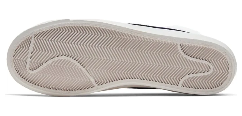nike-blazer BQ6806-105