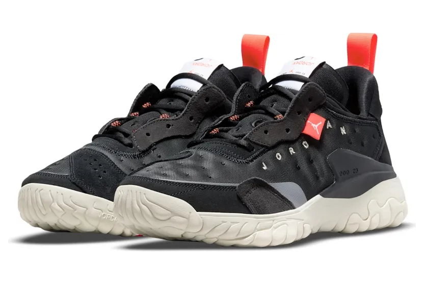 air-jordan-delta CV8121-012