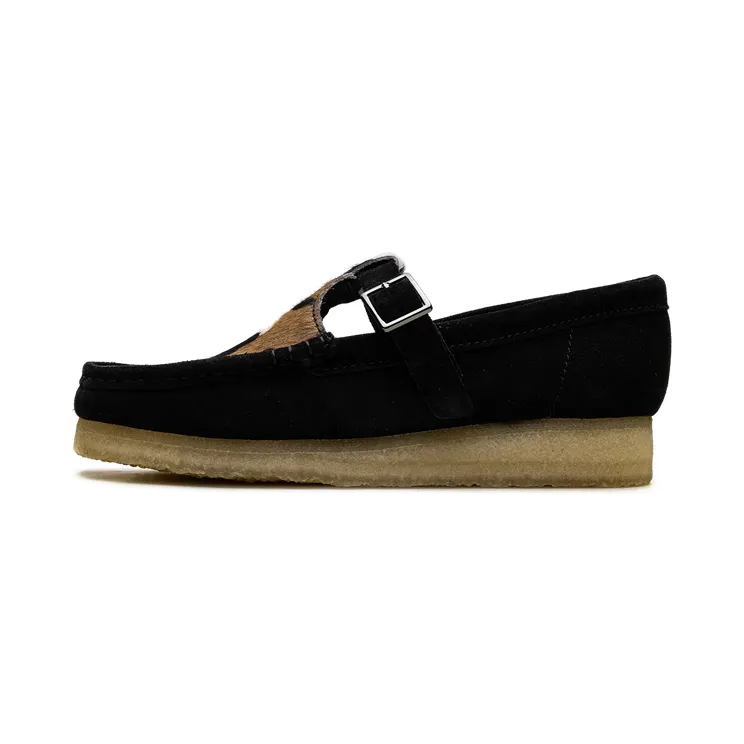 Clarks WALLABEE T-BAR “Black Cow Print” (26180686)