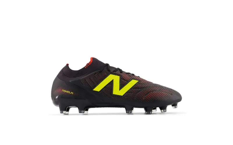 New Balance Tekela Elite Low MG v5 Black Punch Yellow Fire Cracker (UT1MW6CI)