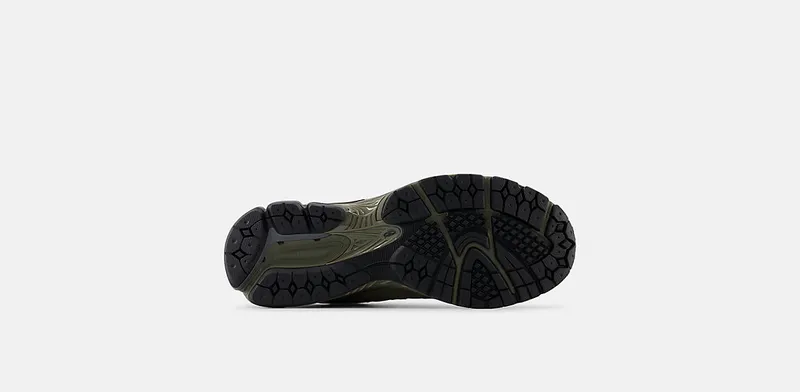 New Balance 2002R Cordura Olive (M2002RPK)