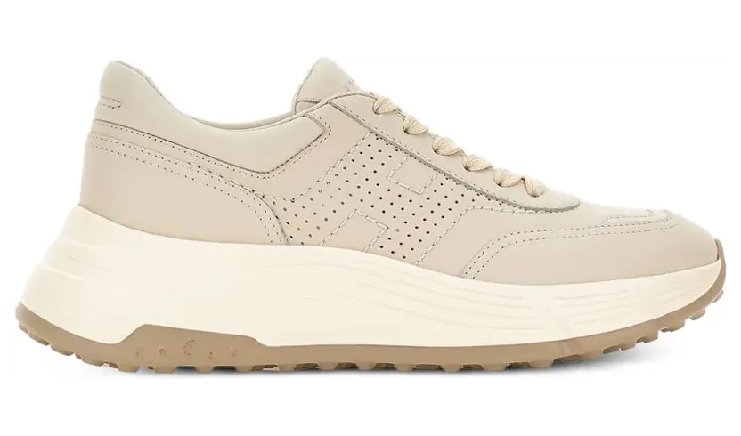 Hogan H669 with plateauzool and geperforeerd detail – Beige (HXW6690GC10U45B013)