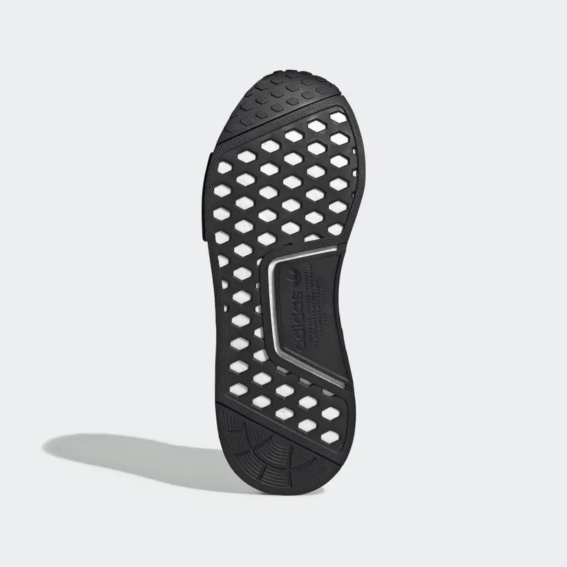 adidas NMD R1 Gore-tex Core Black Solar Yellow Core Black/Core Black/Solar Yellow (EE6433)