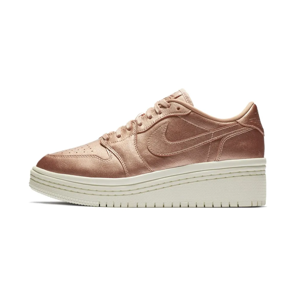 Jordan 1 Retro Low Lifted Metallic Red Bronze (W) Metallic Red Bronze/Sail (AO1334-901)