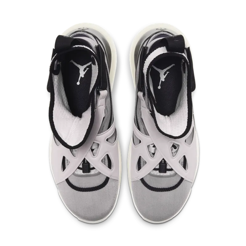 Jordan Air Latitude 720 Barely Rose (W) Barely Rose/Sail-Atmosphere Grey-Black (AV5187-602)