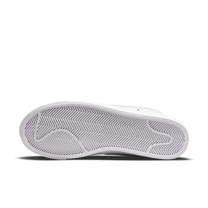 Nike Blazer Mid ’77 White (DN5052-100)