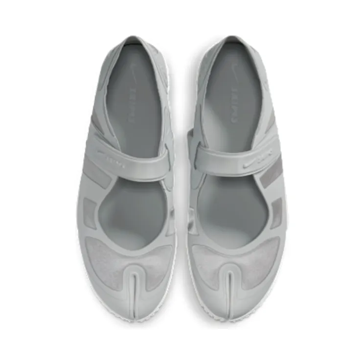 nike-rift IQ7158-002