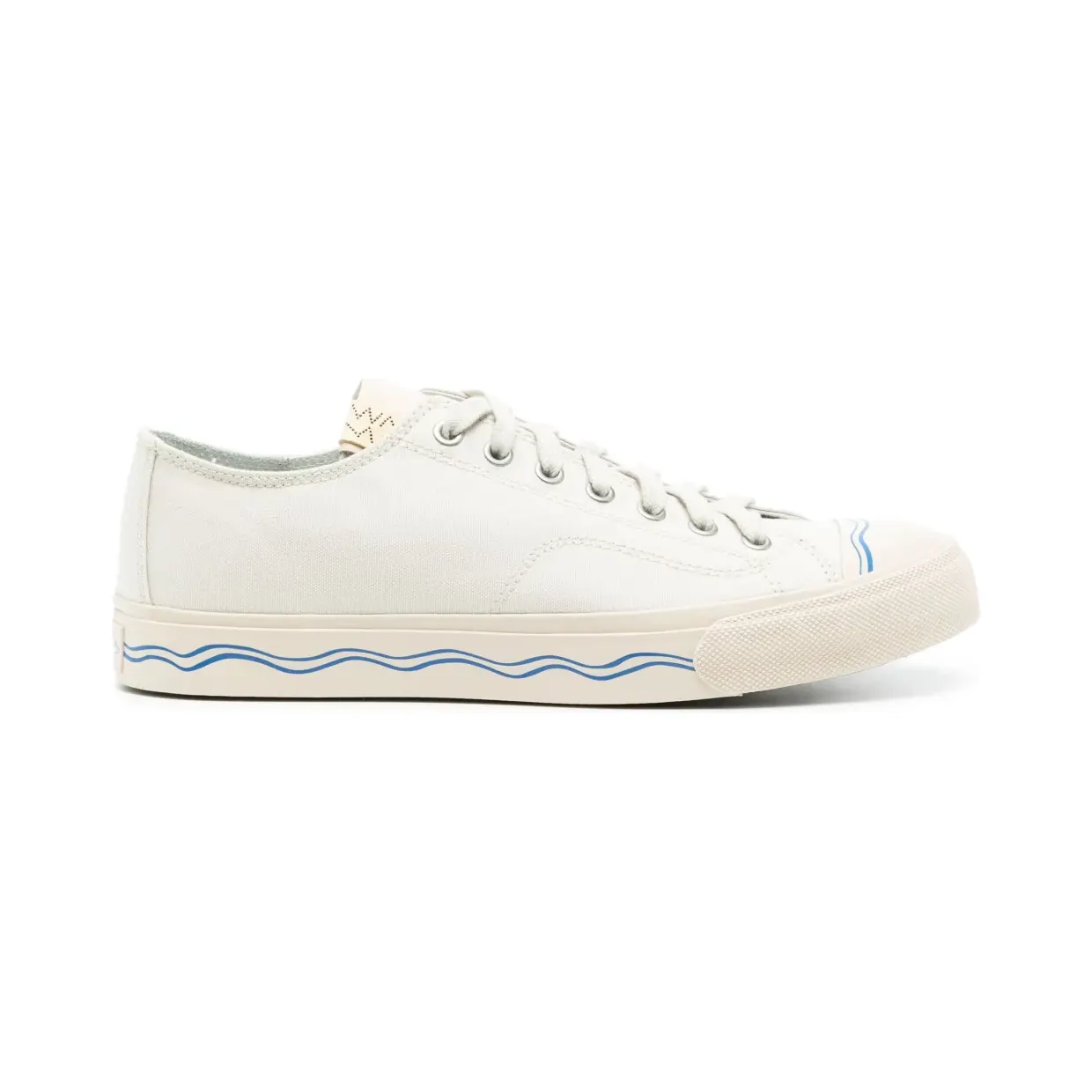 visvim “White” (0124101001002)