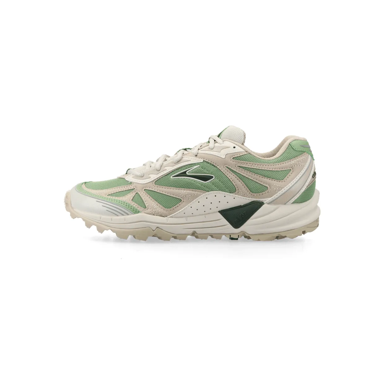 brooks-cascadia-1 110502-1D-960