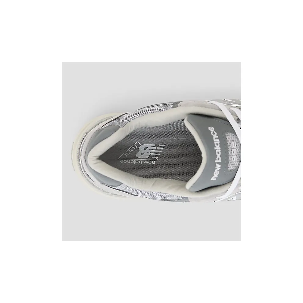 New Balance 992 “Made in USA – Grey Silver Metallic” (U992GY)