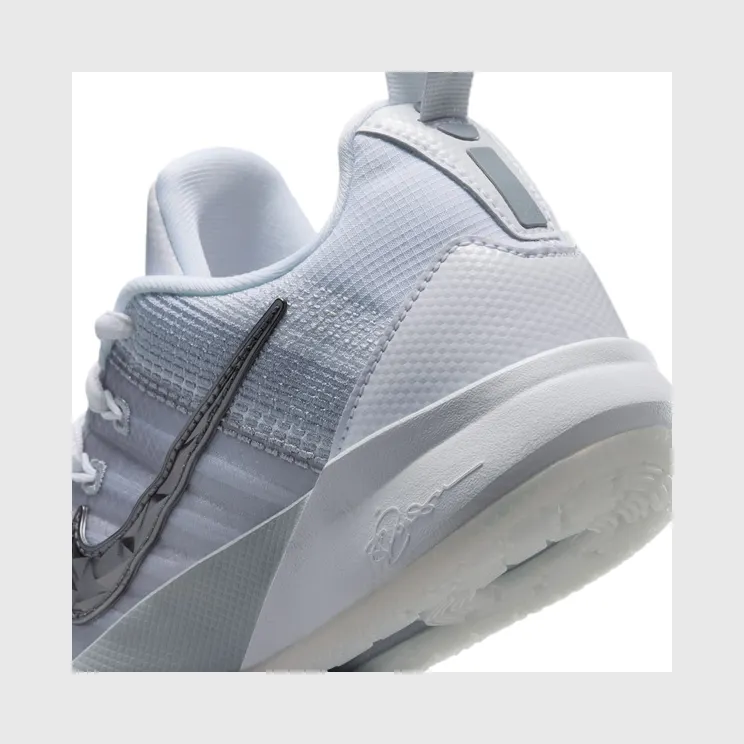 nike-sabrina-3 IQ7300-102