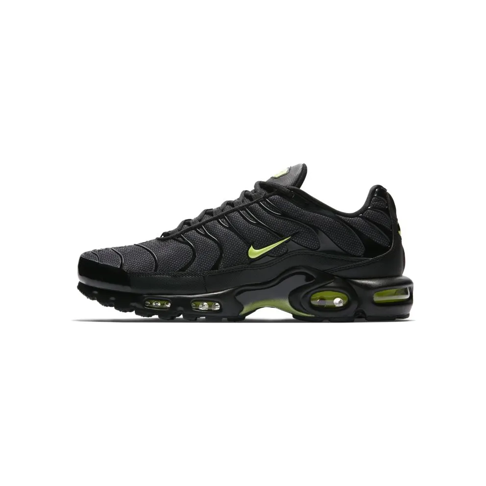 Nike Air Max Plus Black Volt Glow “Black / Wolf Grey” (AJ2013-001)
