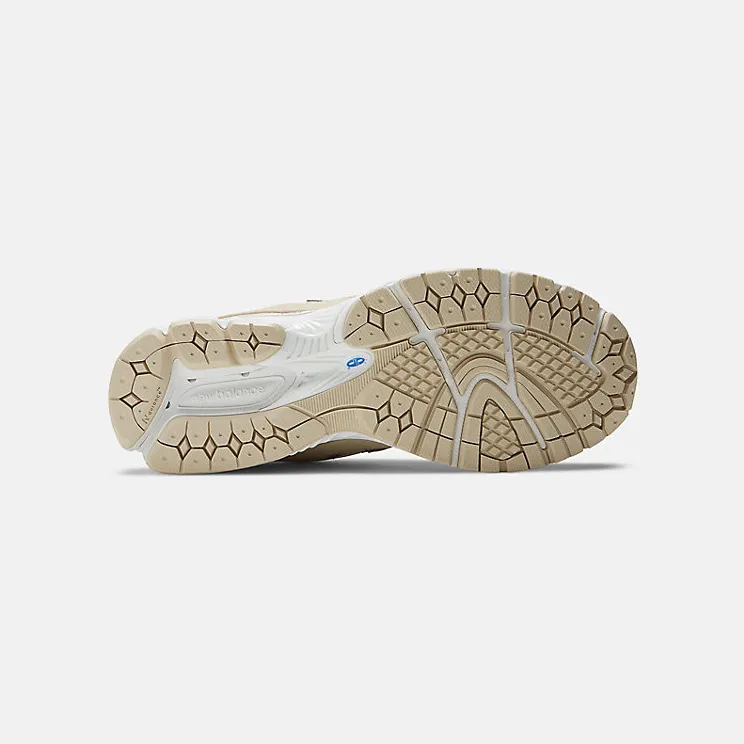new-balance-2002r M2002RSC