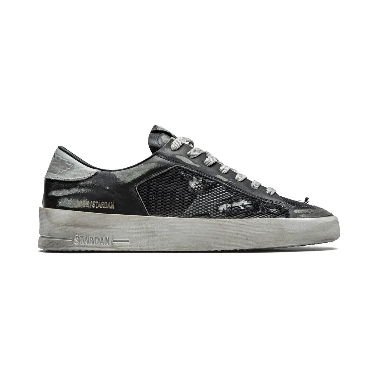 Golden Goose Stardan Ltd low-top “Black” (GWF00128F000947)