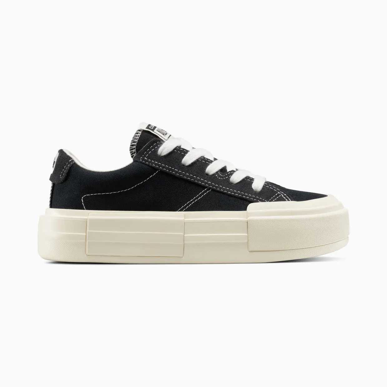 converse-chuck-taylor-all-star A17682C