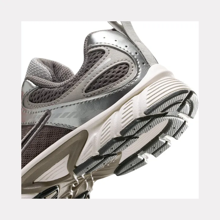 nike-v5-rnr HQ6412-200