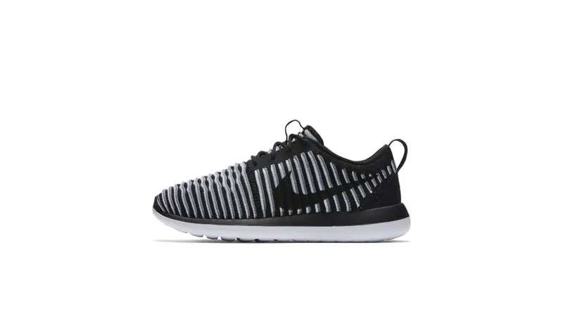 Nike Roshe Two Flyknit Black Black White (W) Black/Black/White (844929-001)