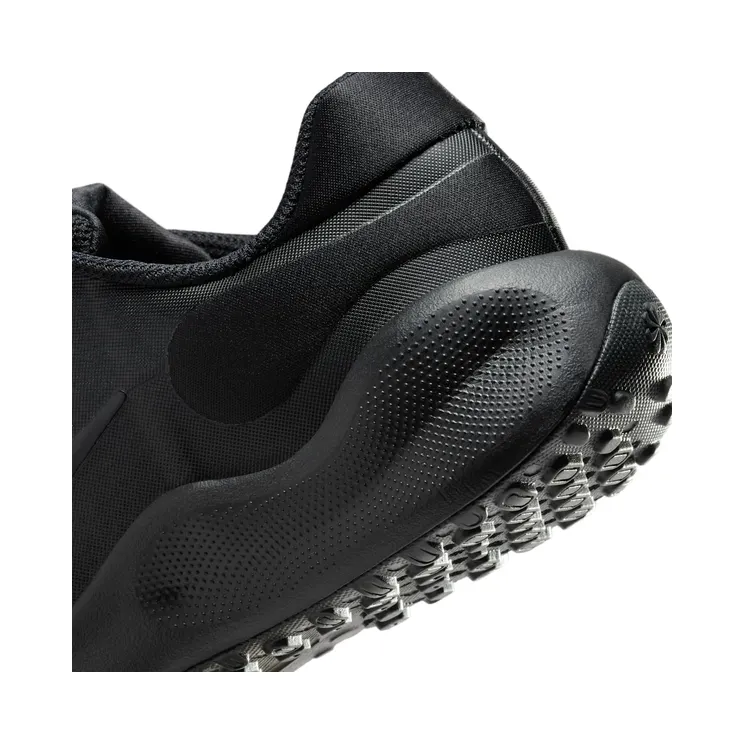 nike-revolution FB7689-001