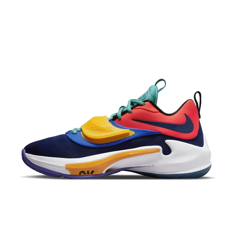 Zoom Freak 3 Basketball Red (DA0694-601)