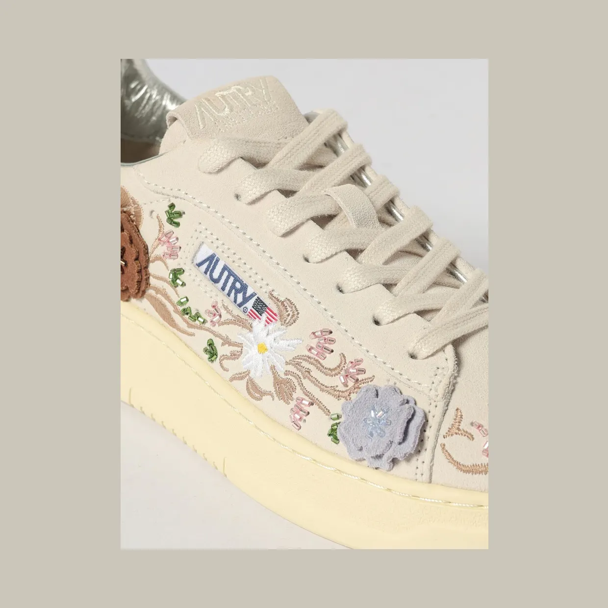 Autry Sneakers Beige (ADLWEY02) (3)
