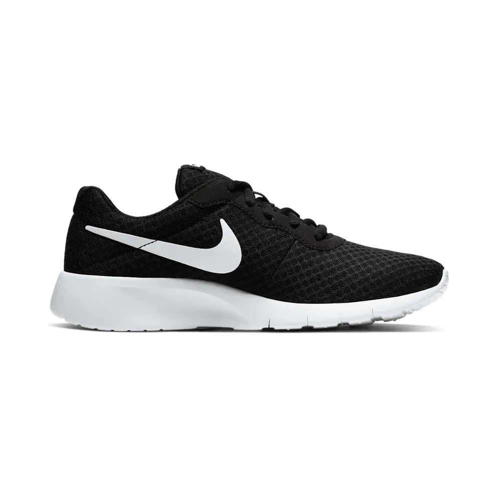 Nike Tanjun Older Kids’ Black (818381-011)