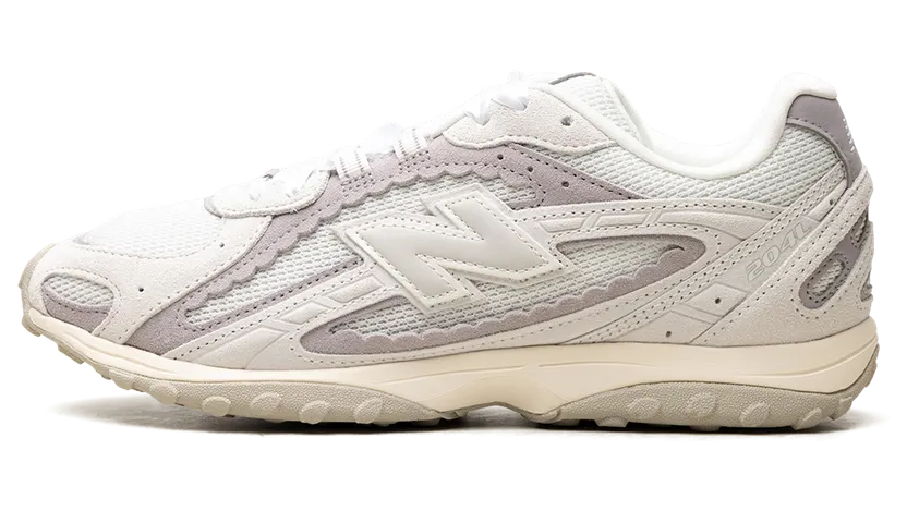 New Balance 204L “Reflection”: low-profile is dé move