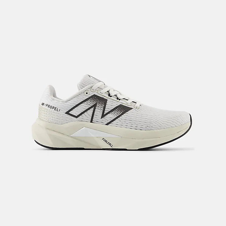 NEW BALANCE FuelCell Propel v5 “White / Linen / Black Cement” (WFCPRCX5)