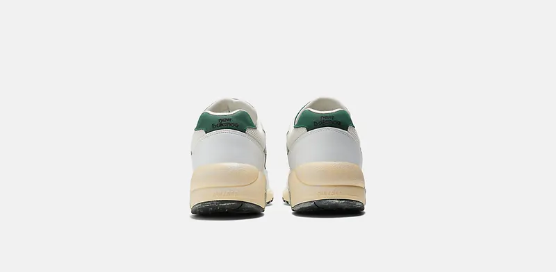 New Balance 580 “Nightwatch Green” (MT580RCA)
