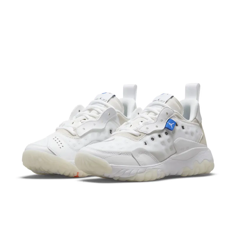 Jordan Delta 2 Dameschoen White (CW0913-102)