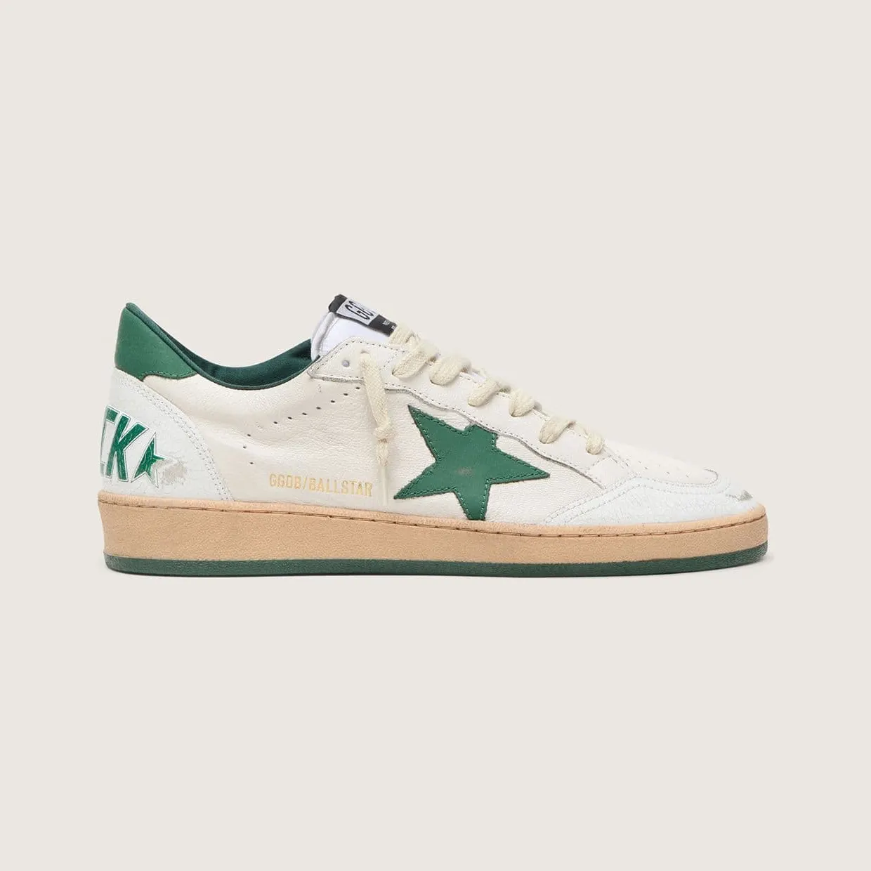 Golden Goose Ball Star Wishes In White Nappa Leather With Green Leather Star And Heel Tab (GWF00117.F005821.10361)