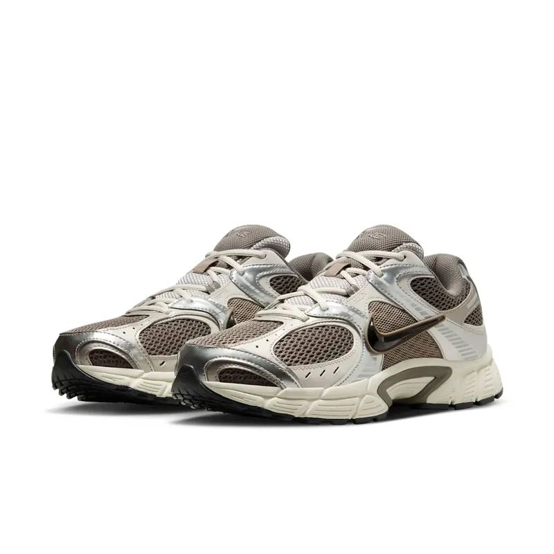Nike V5 RNR “Cave Stone / Black” (HJ5228-200)