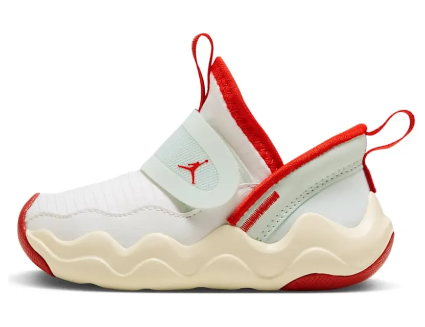 Jordan 23/7 Chinese New Year Ivory Barely Green Metallic Gold Challenge Red (DV3871-100)