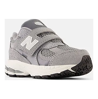 new-balance-sneaker IV2002ST