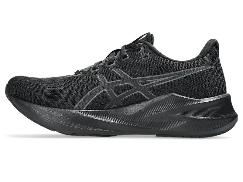 ASICS VERSABLAST 4 “Black / Carrier Grey” (1012B775-001)