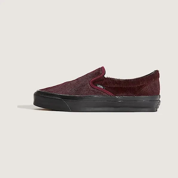 Vans Classic Slip-On 98 LX “Pony Hair Burgundy Black” (VN000EEZBRG)