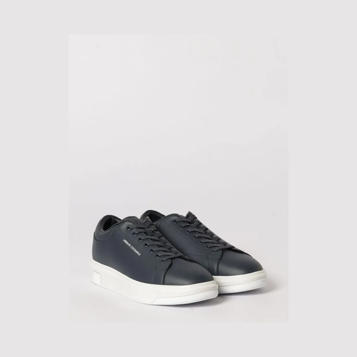 Armani Sneakers Navy (XUX123XV53400285)