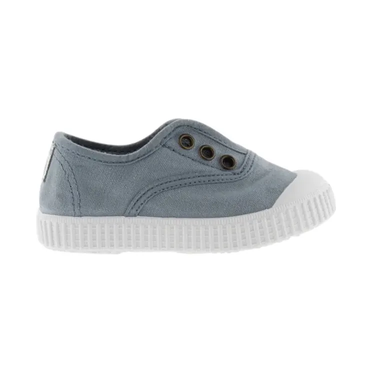 Victoria Blue (106627359)
