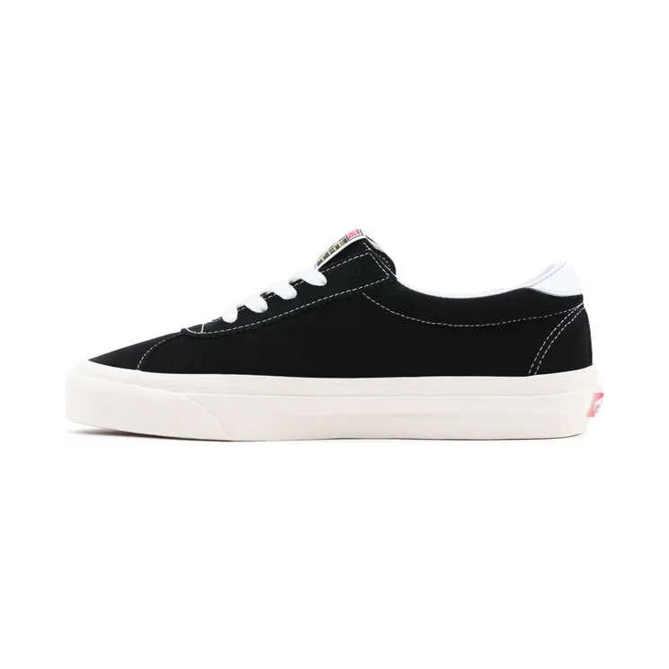 vans-style VN0A3WLQUL1